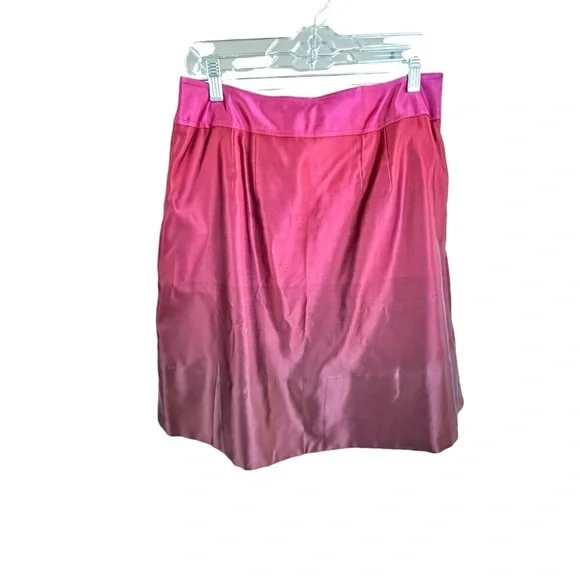 5 for $40 SALE!
Ann Taylor Pink to Dark Red Satin Ombré Bubble Skirt 8 POCKETS - Picture 5 of 10
